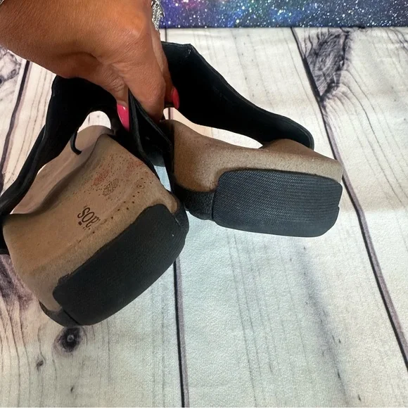 TAOS Gift 2 Black Leather T-Post Thong Slide Low Heel Sandals Size US 11 EU 42 - Picture 3 of 9